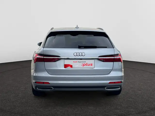 Audi A6 Avant view 6
