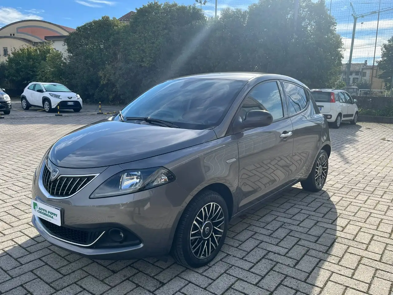 Lancia Ypsilon