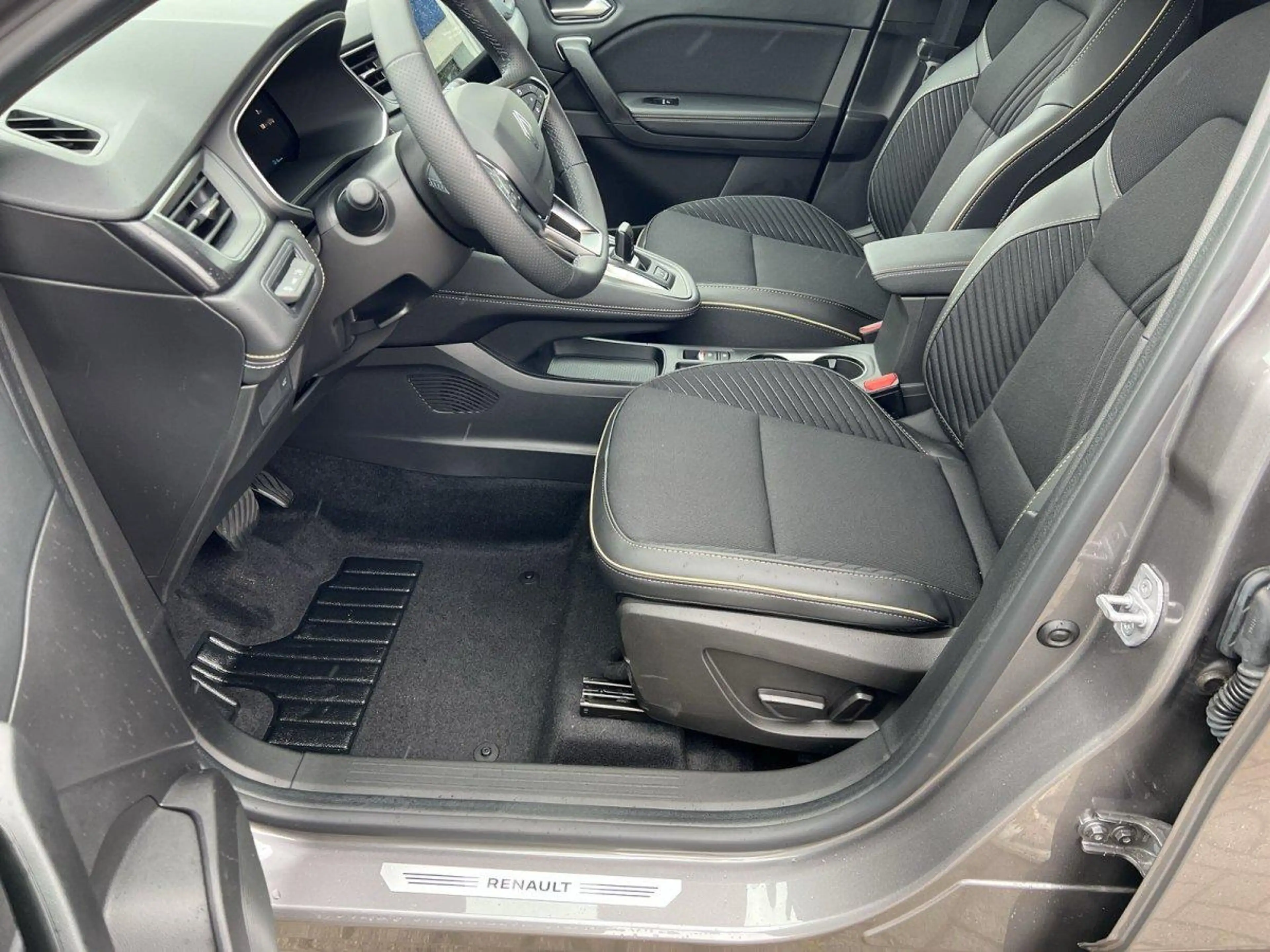 Renault Symbioz Iconic SHZ+LKHZ+RFK+LED E-TECH 160 Full Hybrid ... — photo 4