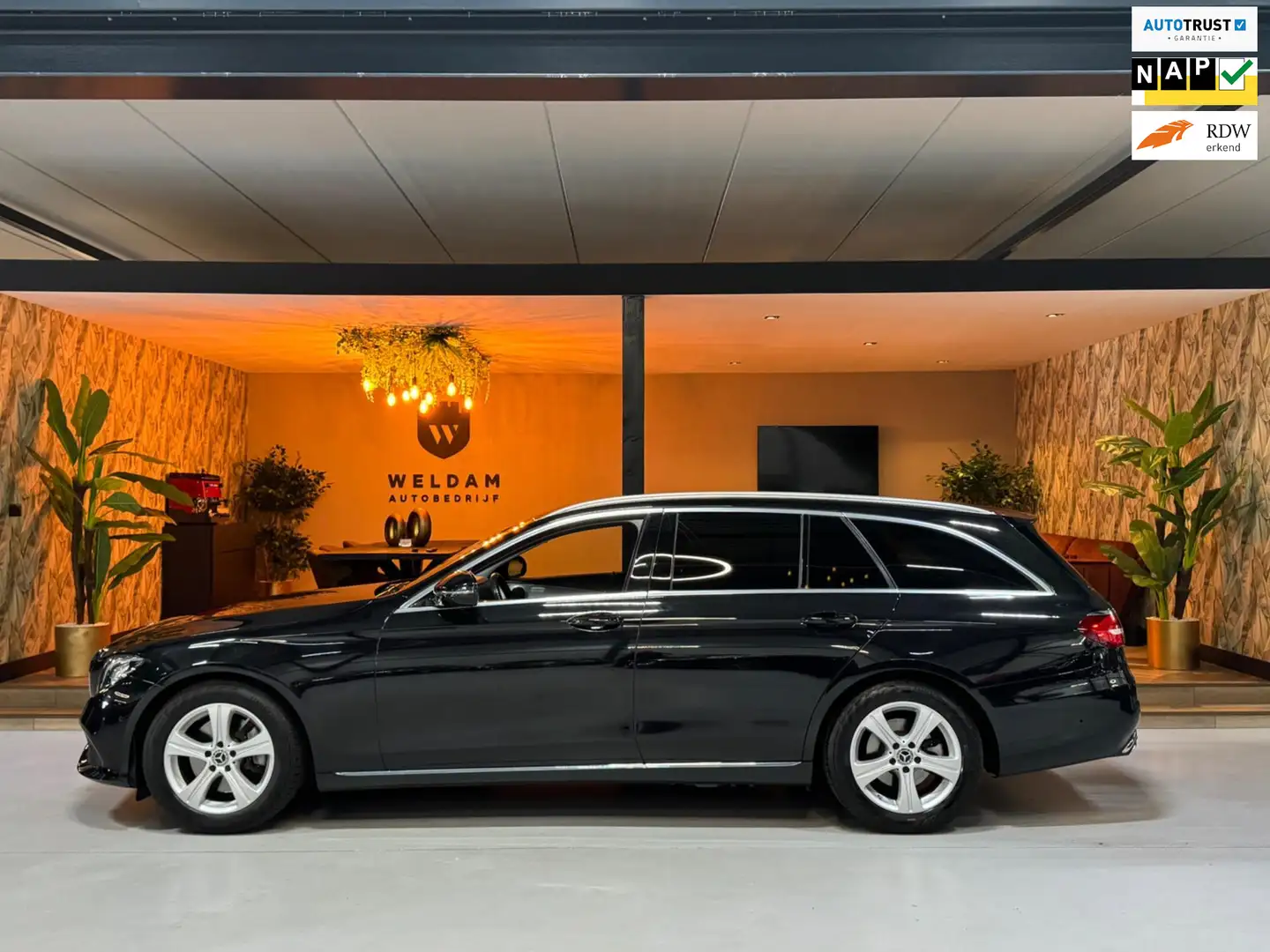 Mercedes-Benz E 200 Avantgarde Garantie Camera Elek Achterklep Sfeer S Zwart - 1