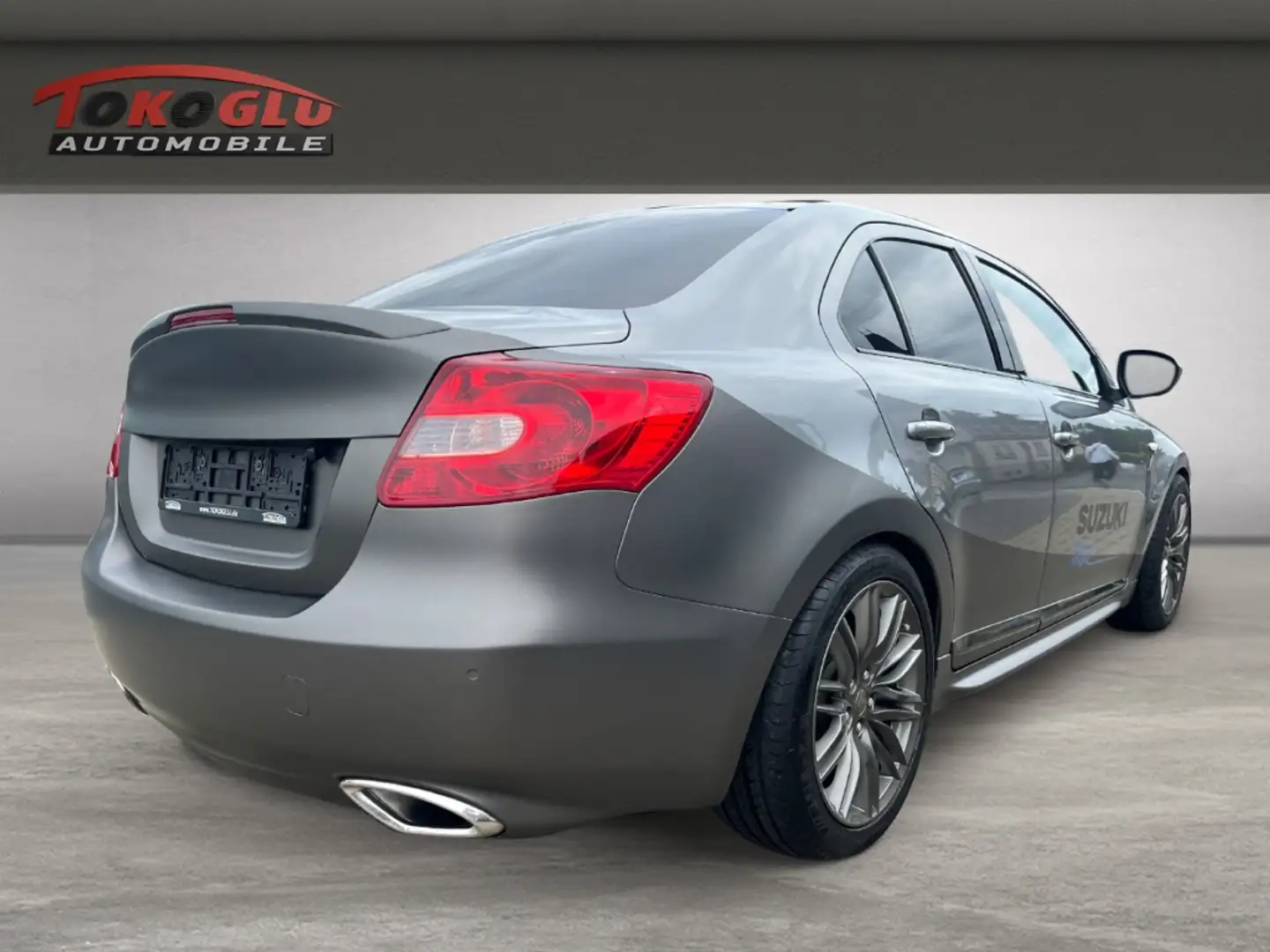 Suzuki Kizashi Sport 4x4 2.4 Xenon Memory e-Sitze KAMERA Temp PDC Grijs - 2
