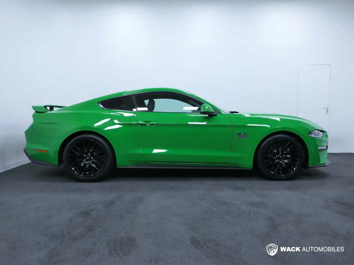 Ford Mustang Mustang Fastback V8 5.0 BVA10 GT Grün - 2