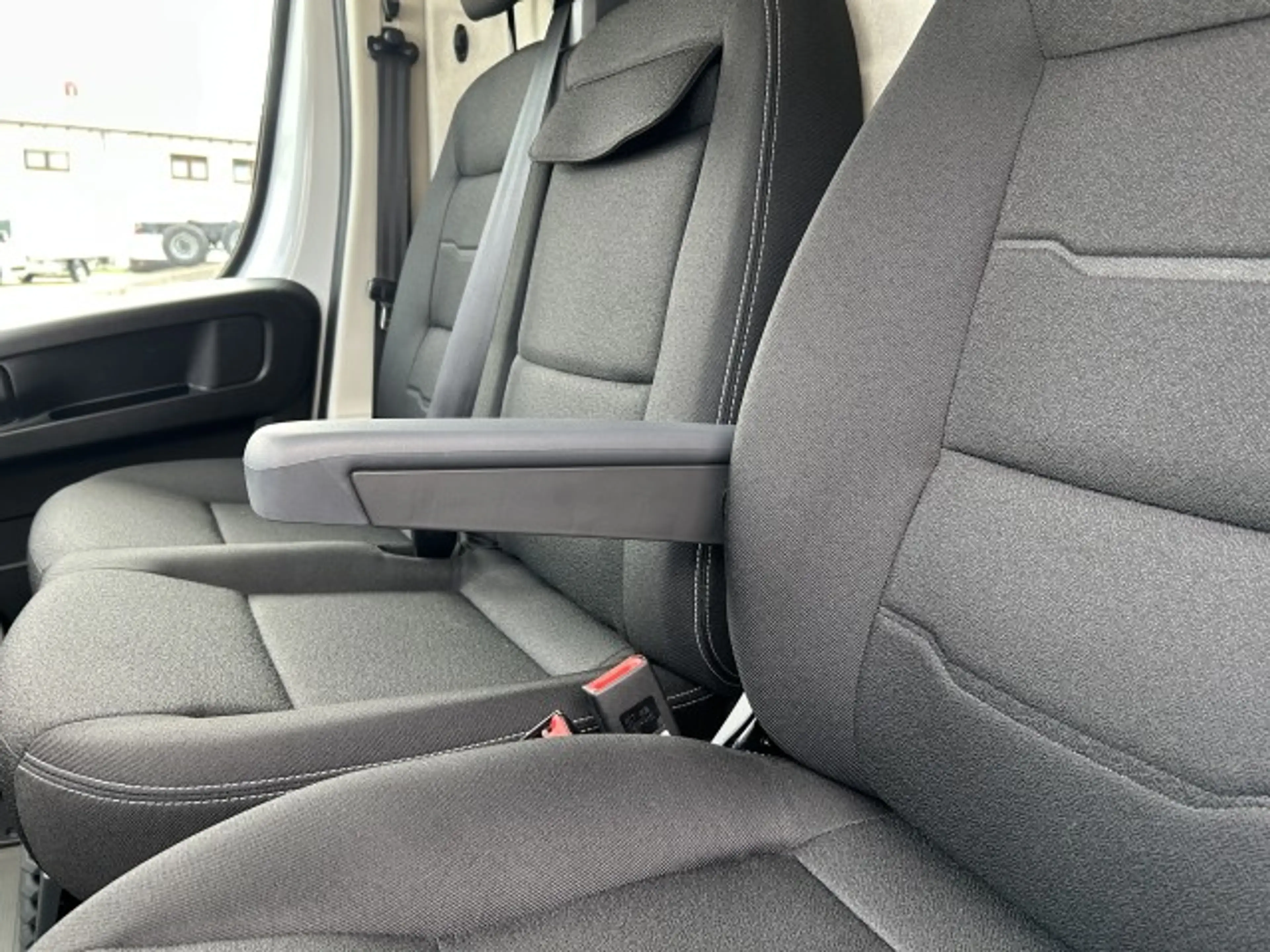 Fiat Ducato KASTENWAGEN MAXI 35 L3H2 140 MT — photo 21
