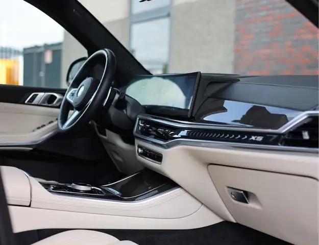 BMW X5 view 25