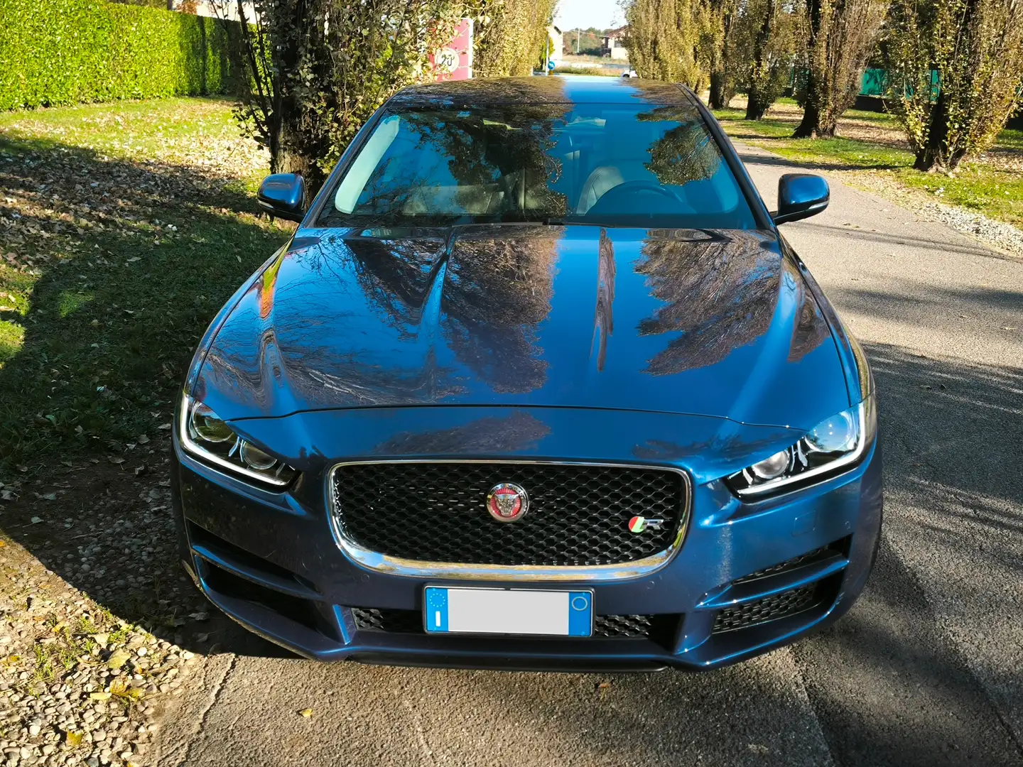 Jaguar XE XE 2.0d R-Sport 180cv auto Blu/Azzurro - 1