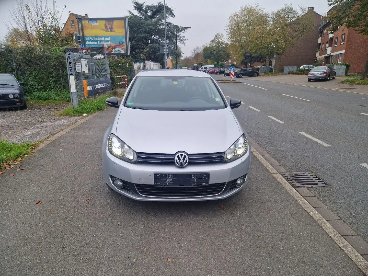 Volkswagen Golf VI Style 1,2 TSI NAVI;PDC;NEUE INSPEKTION Silber - 1