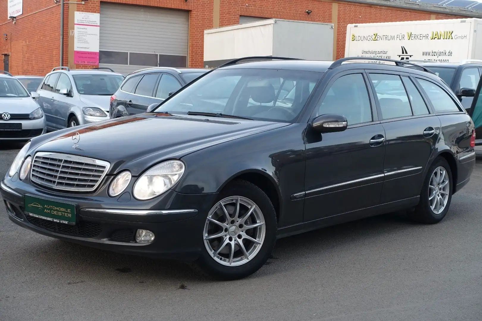 Mercedes-Benz E 320 T CDI V6*AUTOMATIK*BI-XENON*AHK*SHZ*TEMPOM Szary - 2