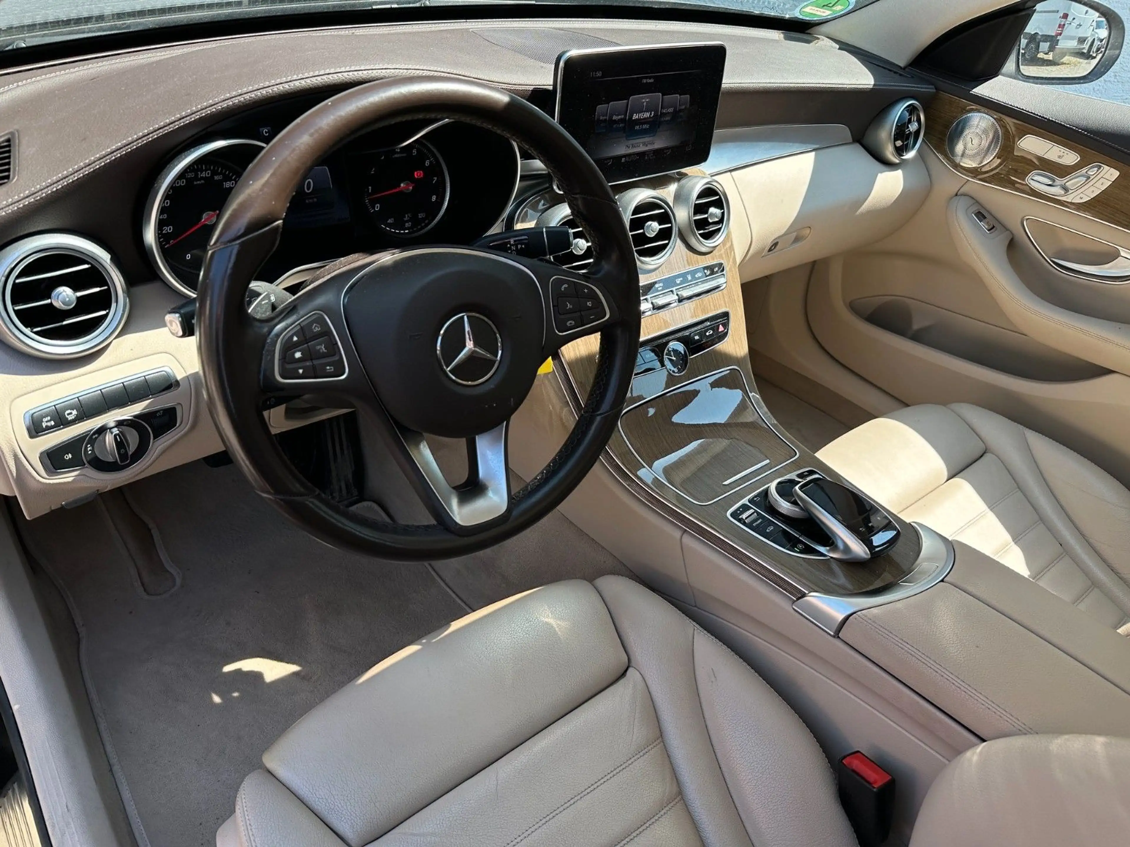 Mercedes-Benz C 400 4M Airmatic AMG 19" AHK LED Burmester — photo 10