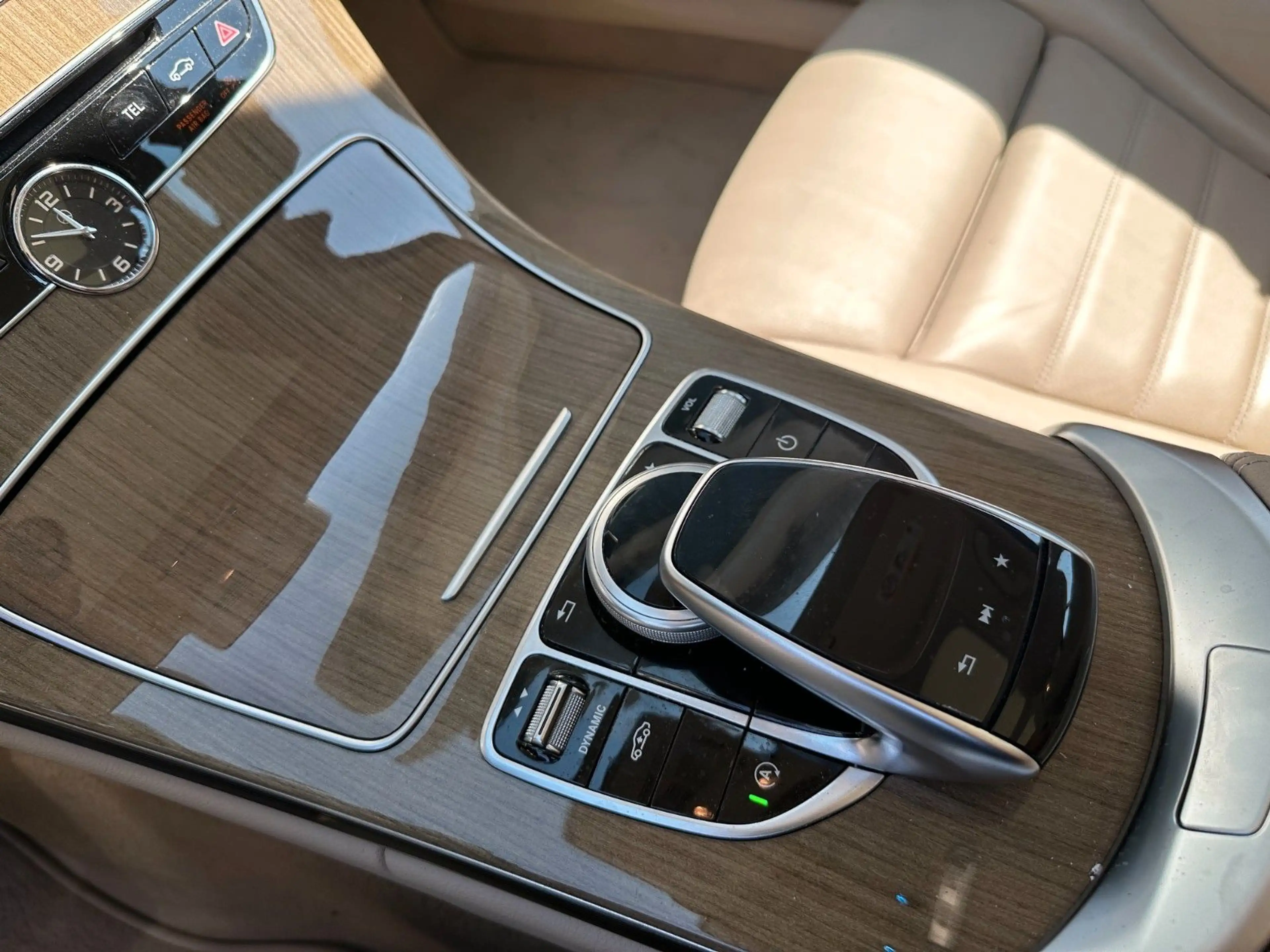 Mercedes-Benz C 400 4M Airmatic AMG 19" AHK LED Burmester — photo 15