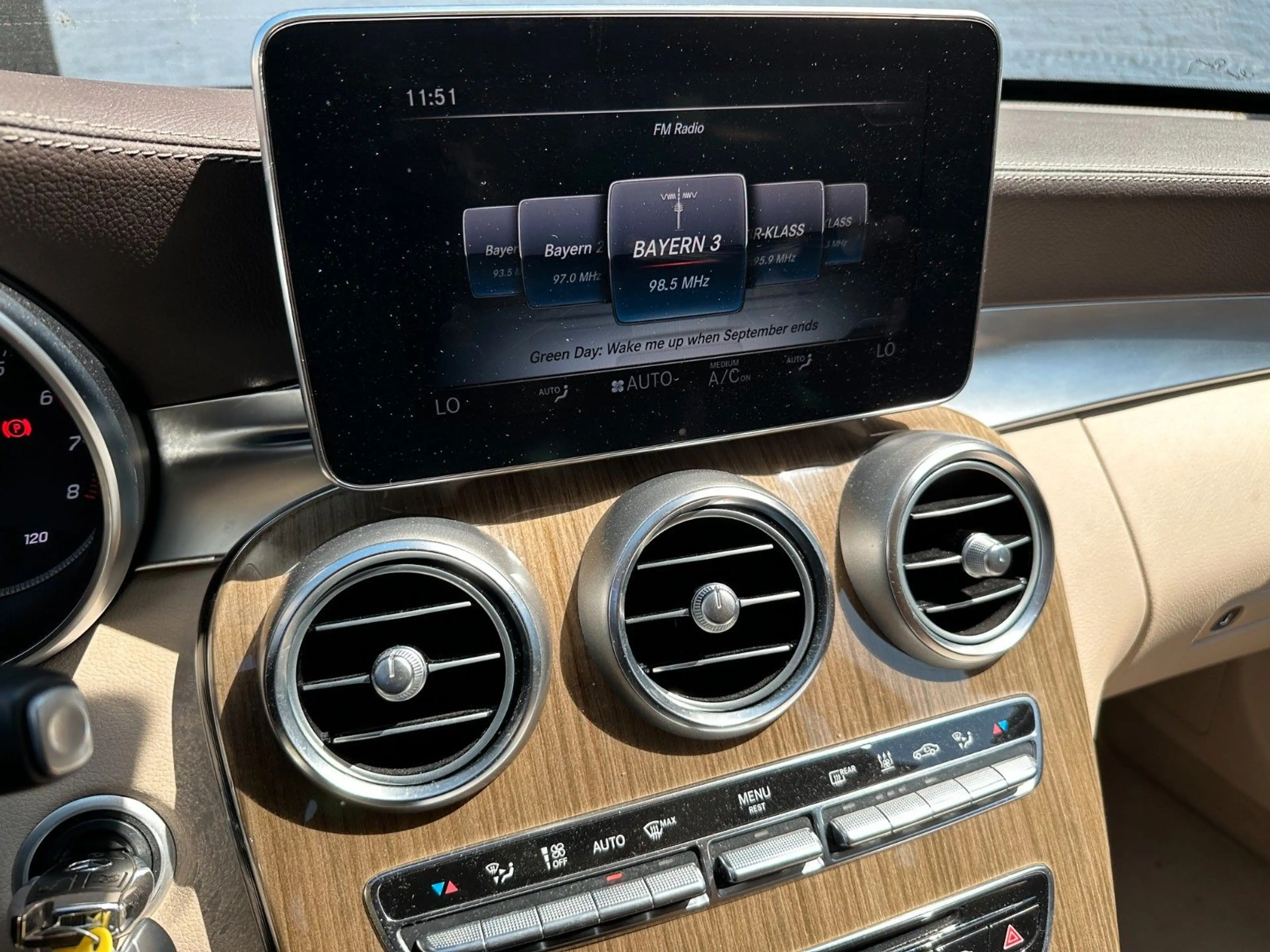 Mercedes-Benz C 400 4M Airmatic AMG 19" AHK LED Burmester — photo 12