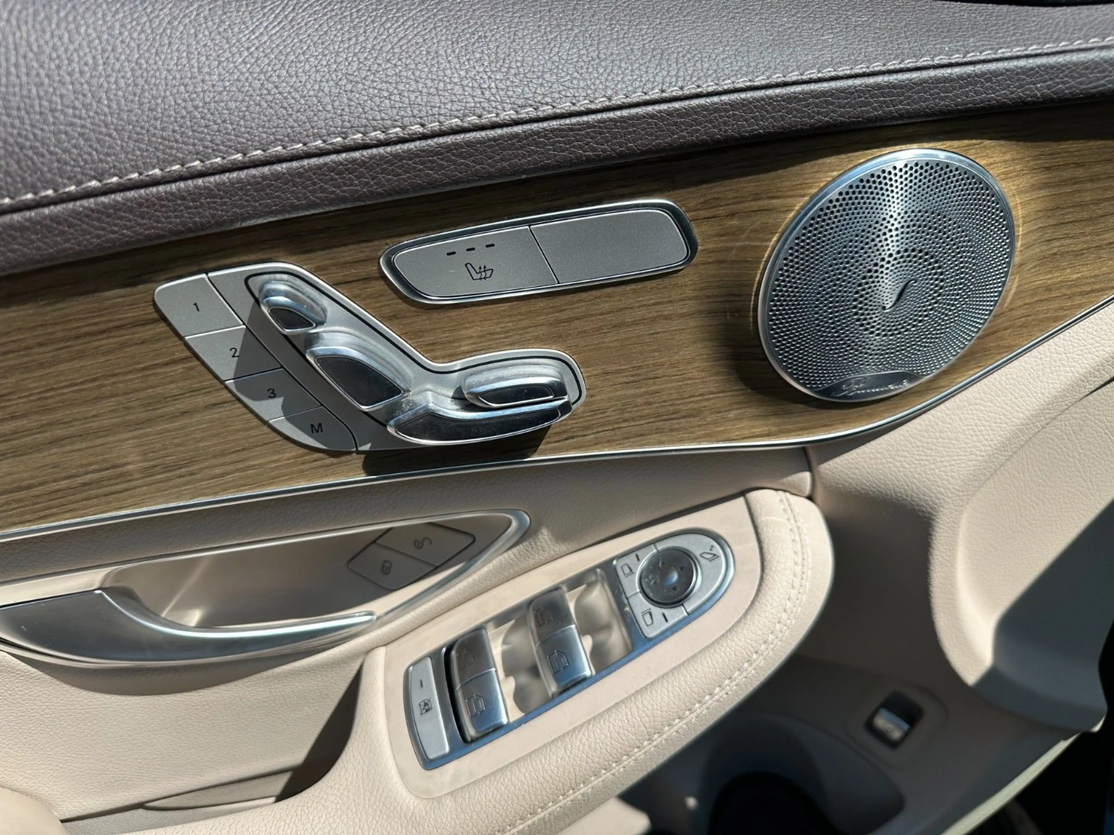 Mercedes-Benz C 400 4M Airmatic AMG 19" AHK LED Burmester — photo 8