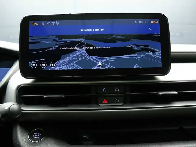 Jeep Avenger view 20