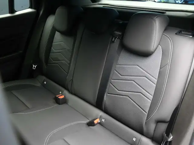 Jeep Avenger view 12