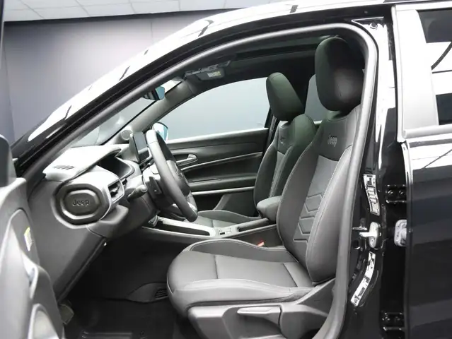 Jeep Avenger view 22