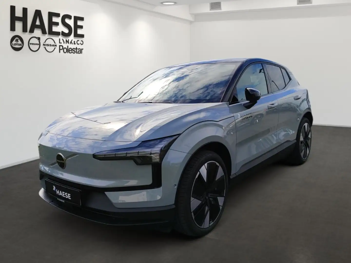 Volvo EX30 Single Motor Extended Range 69 kWh Ultra Panoramad Grau - 1