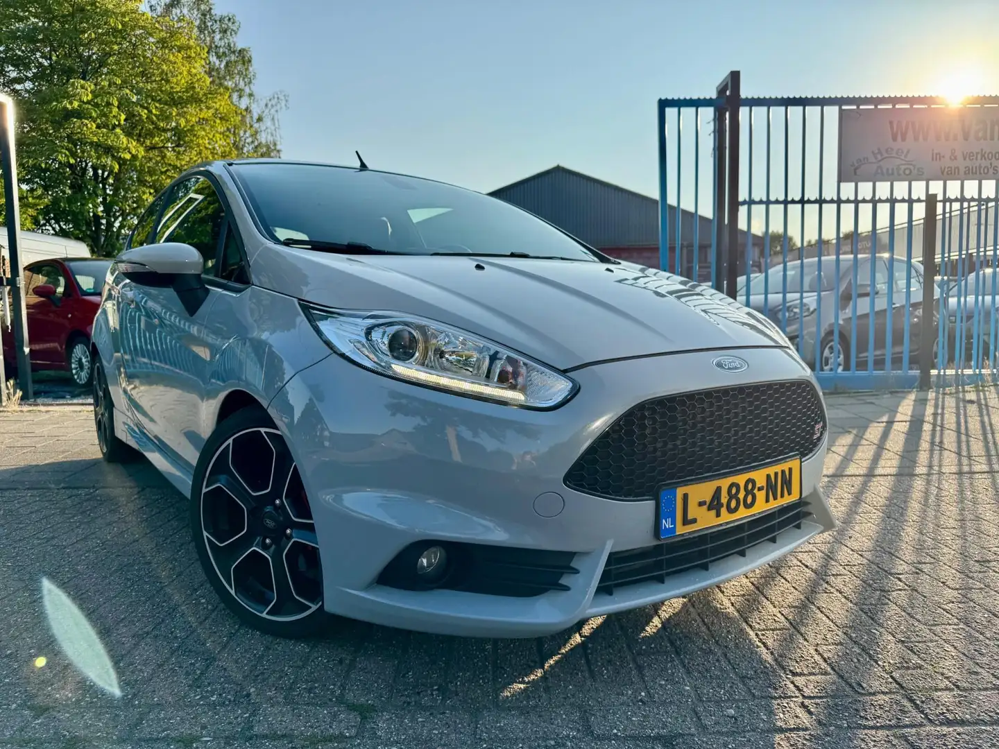 Ford Fiesta 1.6 ST200 Clima Elek Pakket Cruise Navi Pdc Gris - 2