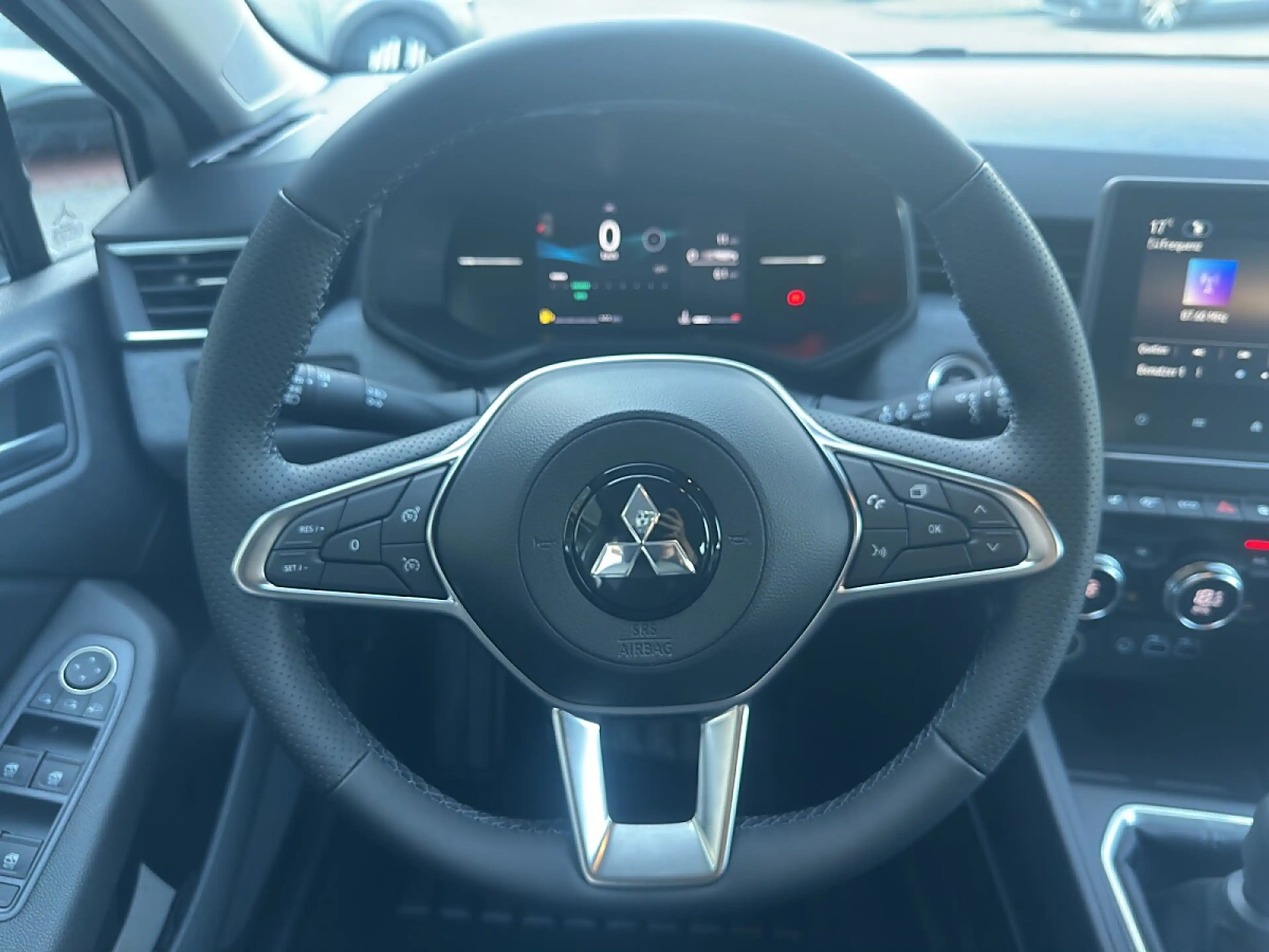Mitsubishi Colt 1,0 MPI-T Invite — photo 11