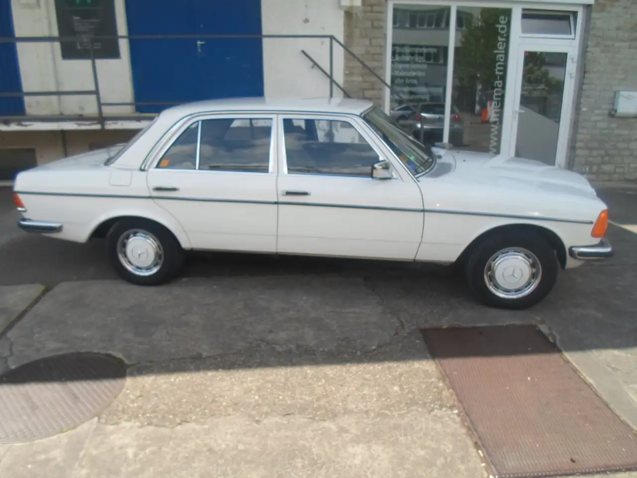 Mercedes-Benz 280 W123 280 - 156 PS - Schaltgetriebe -Schiebedach - Baujahr 1977, foto 4