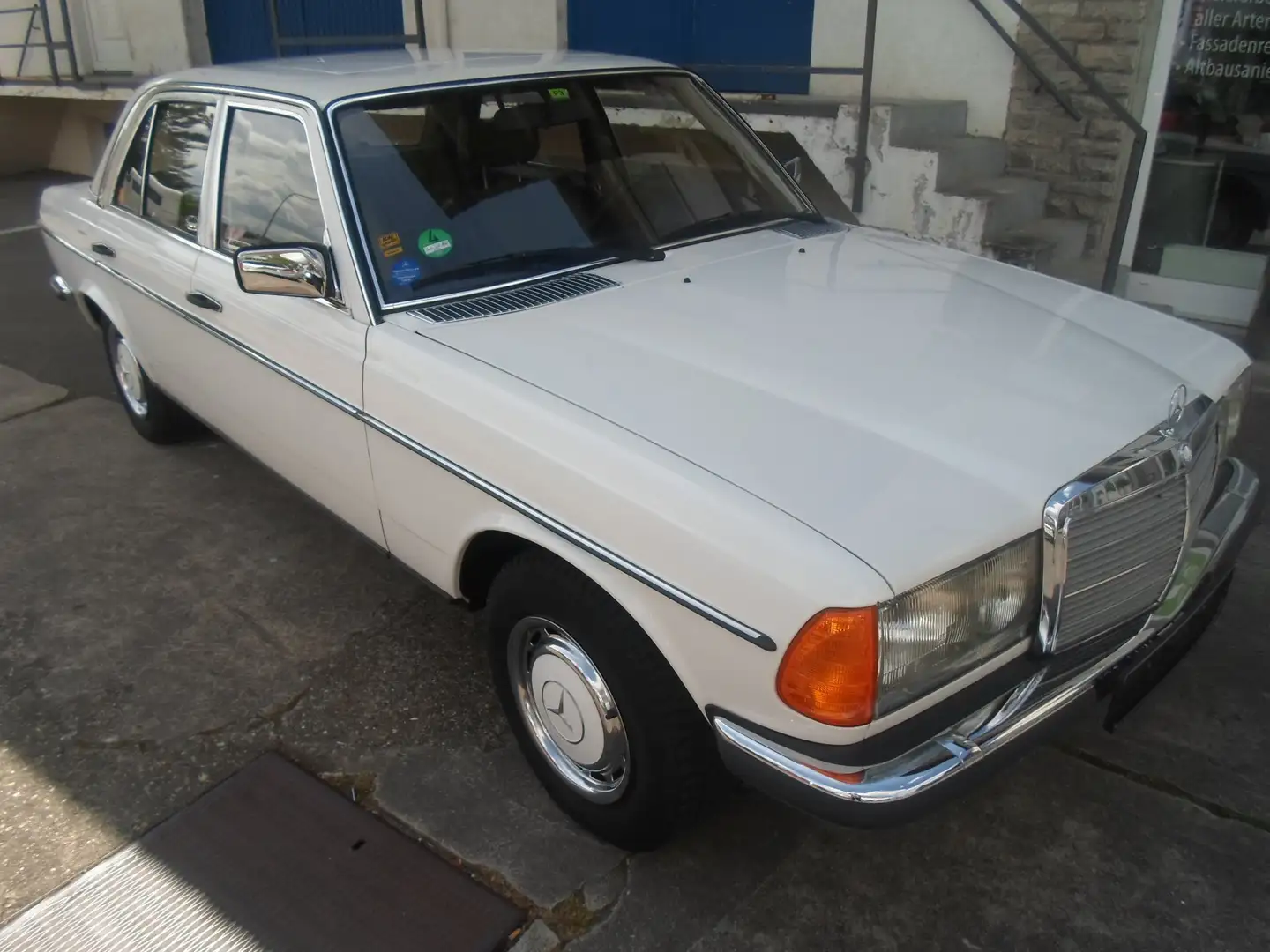 Mercedes-Benz 280 Blanc - 1