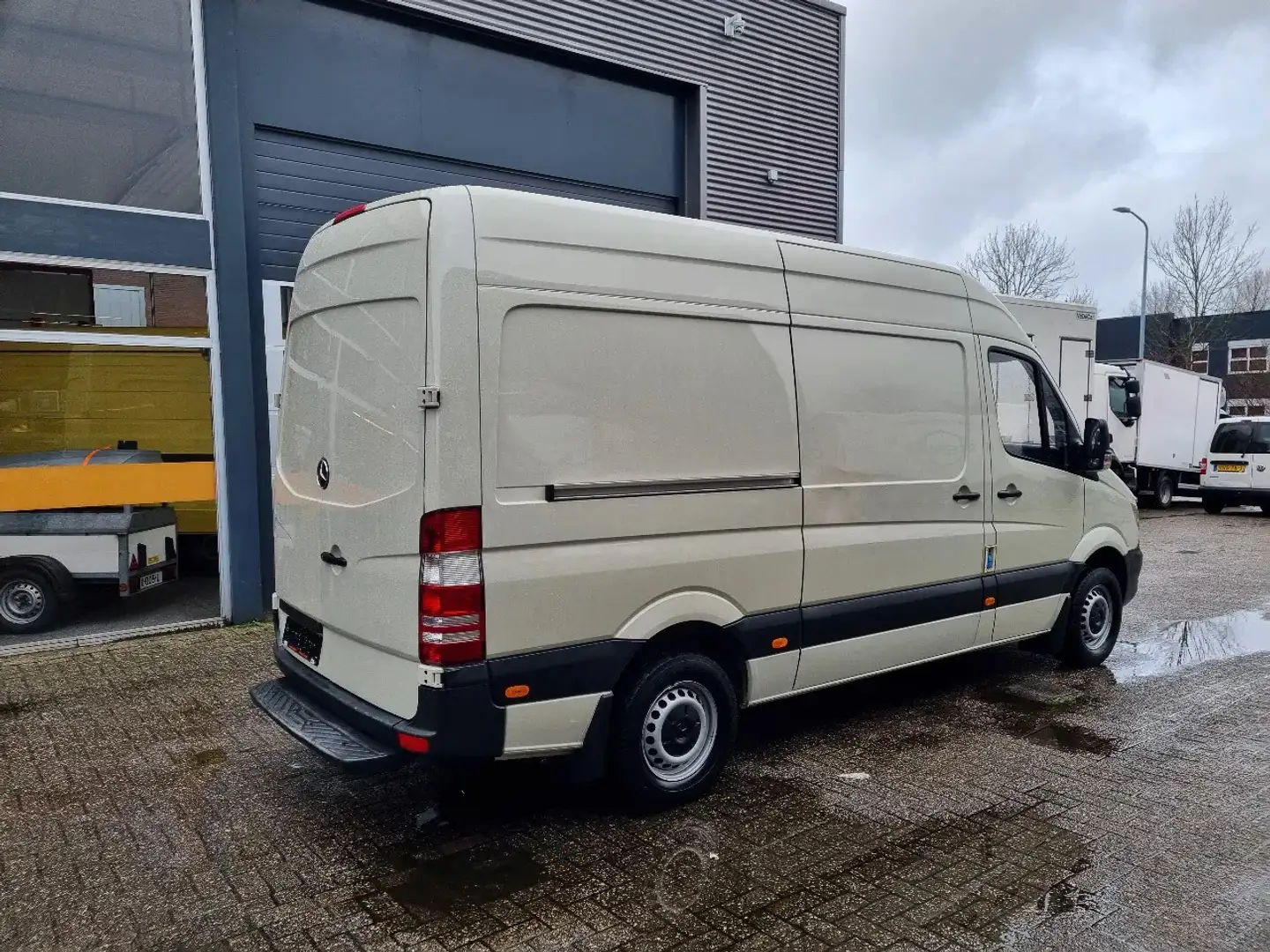 Mercedes-Benz Sprinter 311 CDI L2H2 EURO 6 2.2 CDI RWD Beige - 2