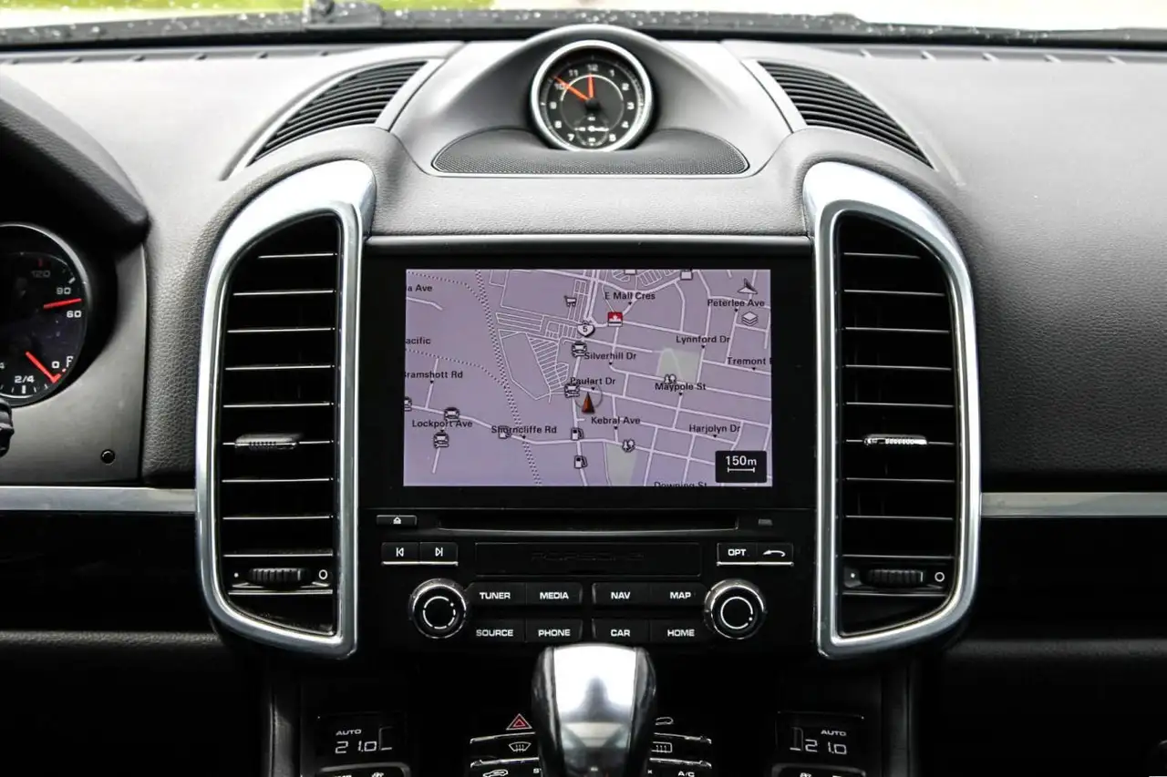 Porsche Cayenne снимка Porsche Cayenne