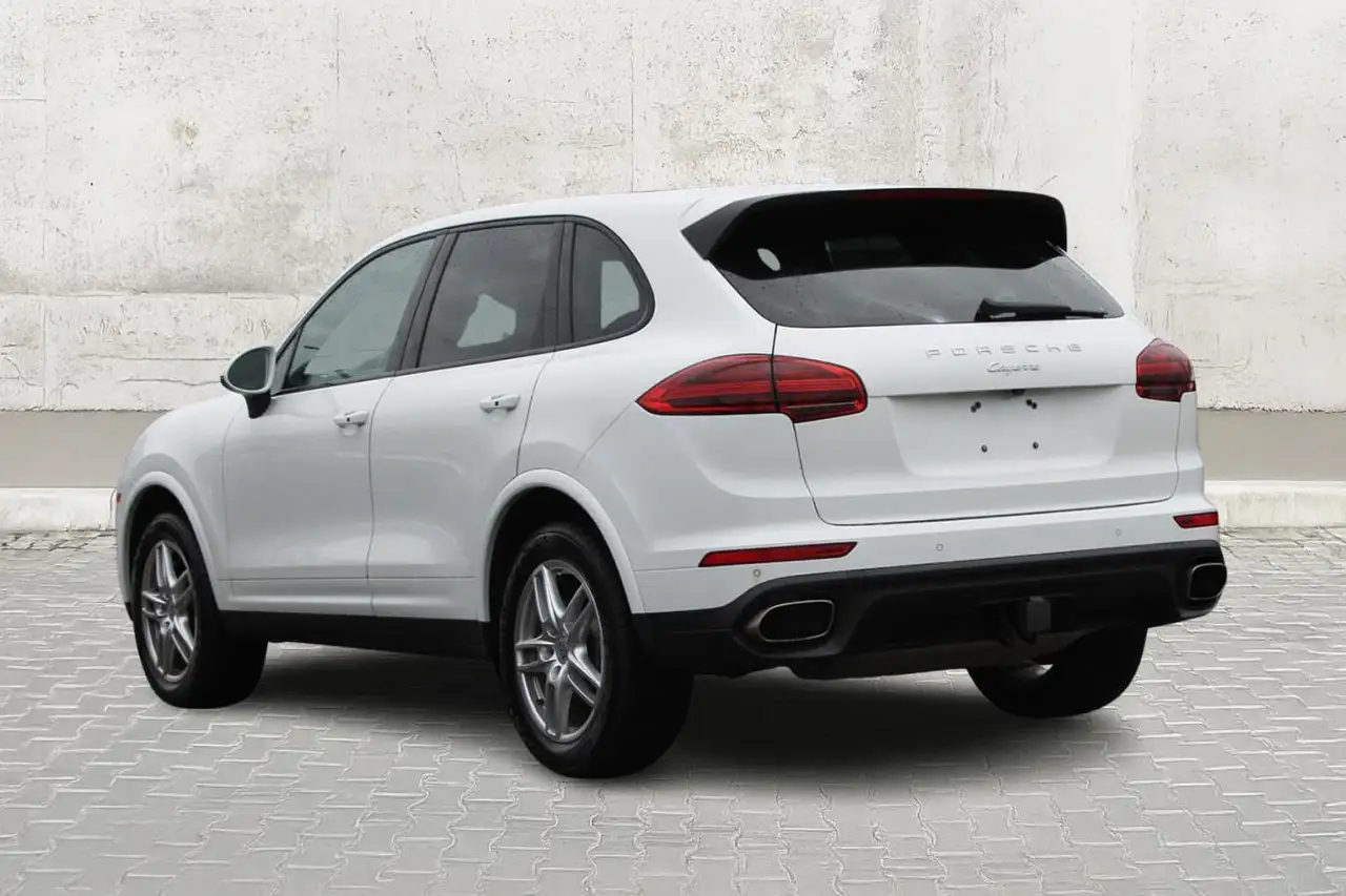 Porsche Cayenne снимка Porsche Cayenne