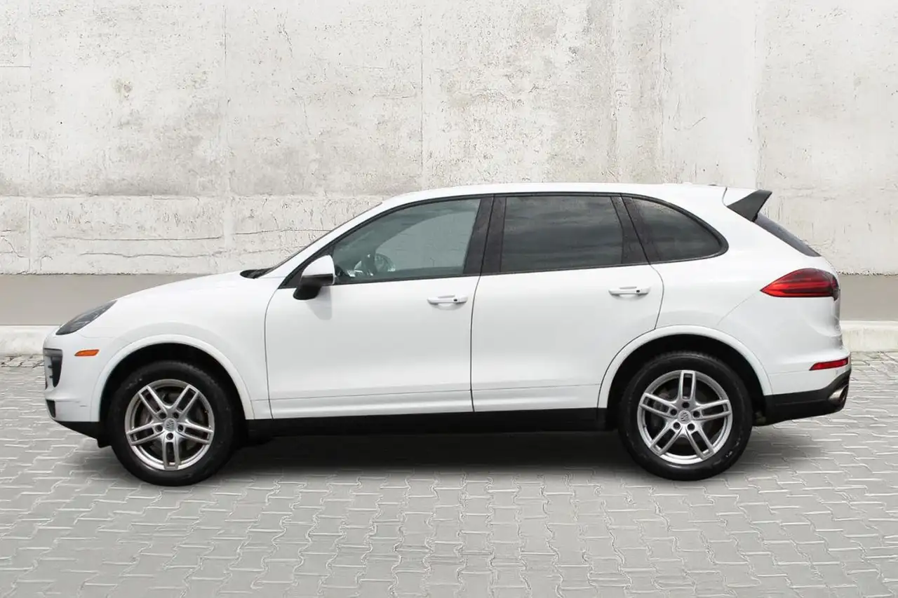 Porsche Cayenne снимка Porsche Cayenne