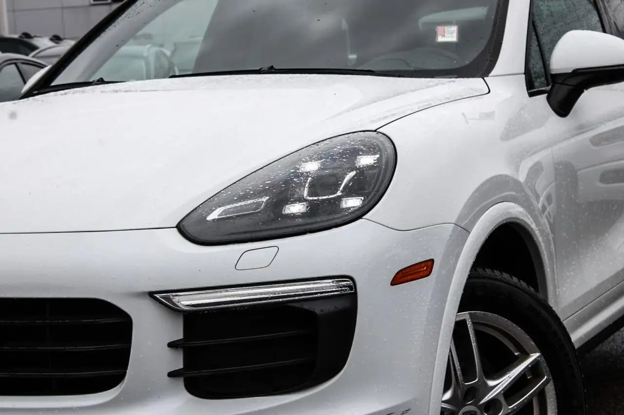 Porsche Cayenne снимка Porsche Cayenne