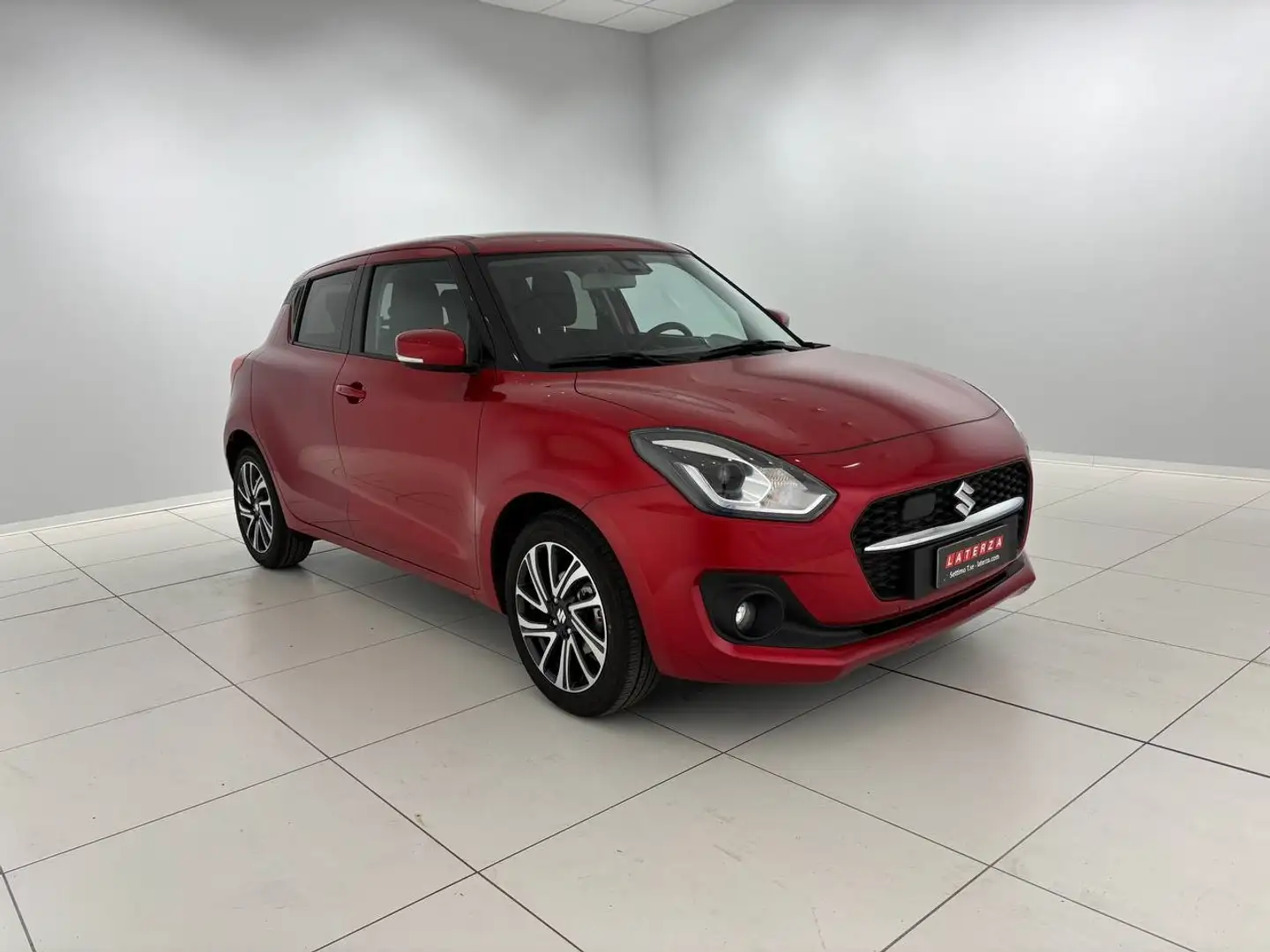 Suzuki Swift 1.2h Top 2wd Rosso - 1