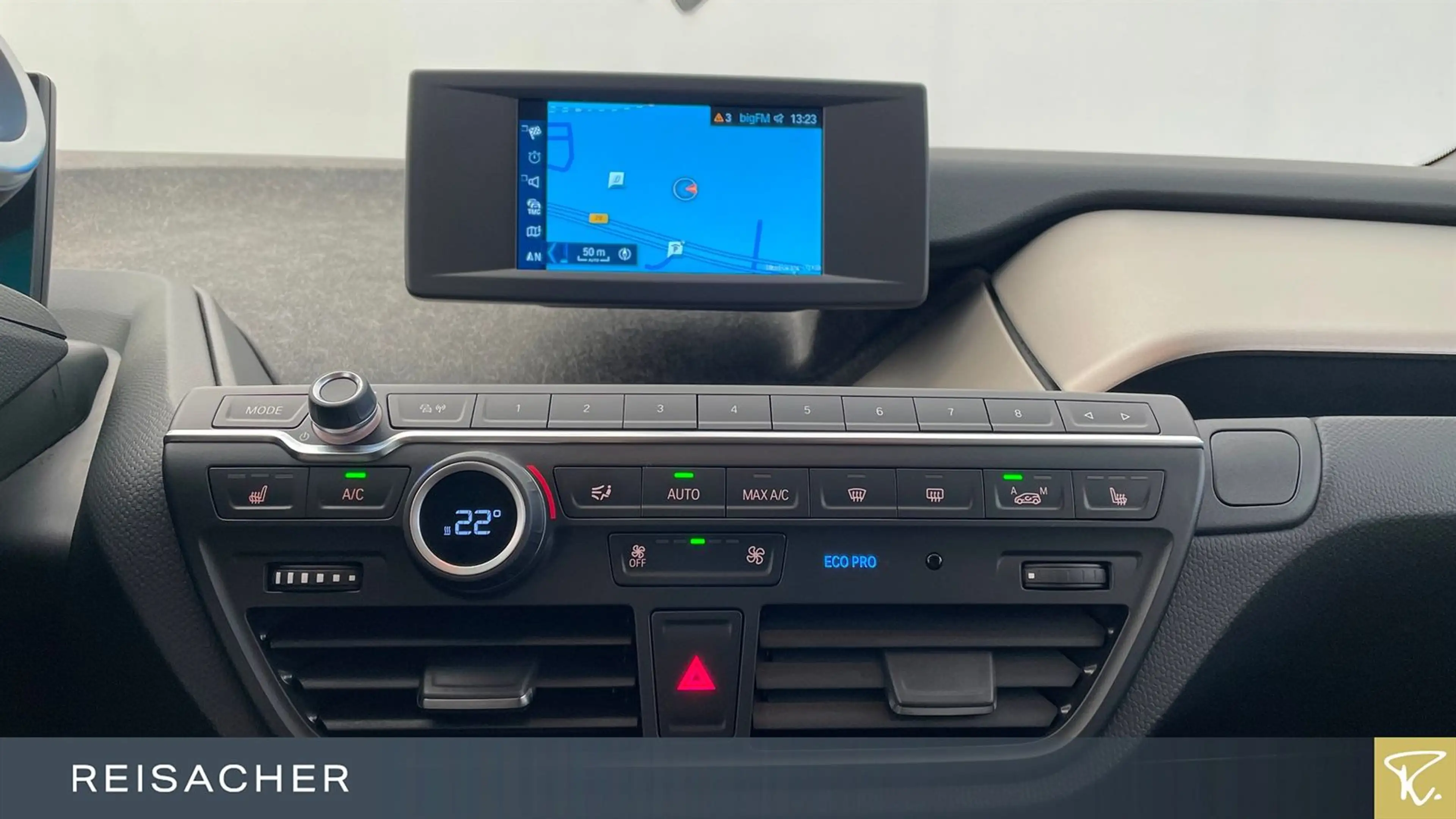 BMW i3 120Ah RFK SH GSD KlimaA NaviBusi 19"LM — photo 13