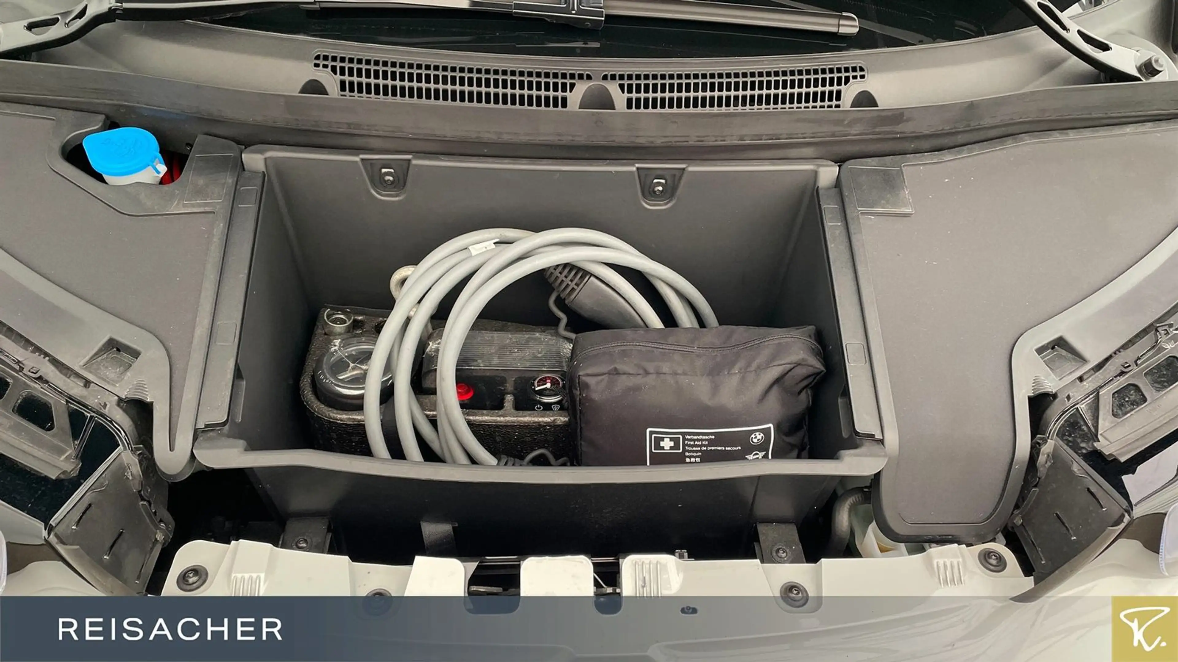 BMW i3 120Ah RFK SH GSD KlimaA NaviBusi 19"LM — photo 7