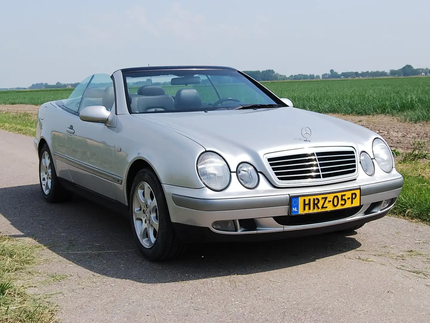 Mercedes-Benz CLK 200 Sport Zilver - 2