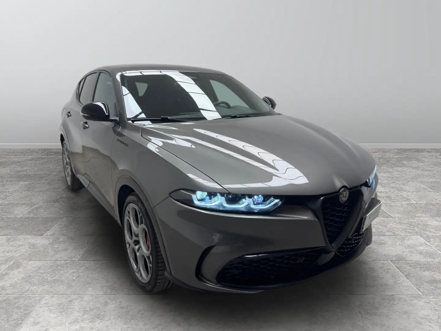 Alfa Romeo Tonale 1.5 Hybrid Speciale Gris - 1