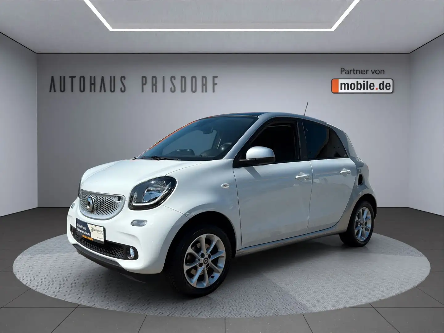 smart forFour Basis 52kW Automatik/Klima/Tempomat/Shz Weiß - 1