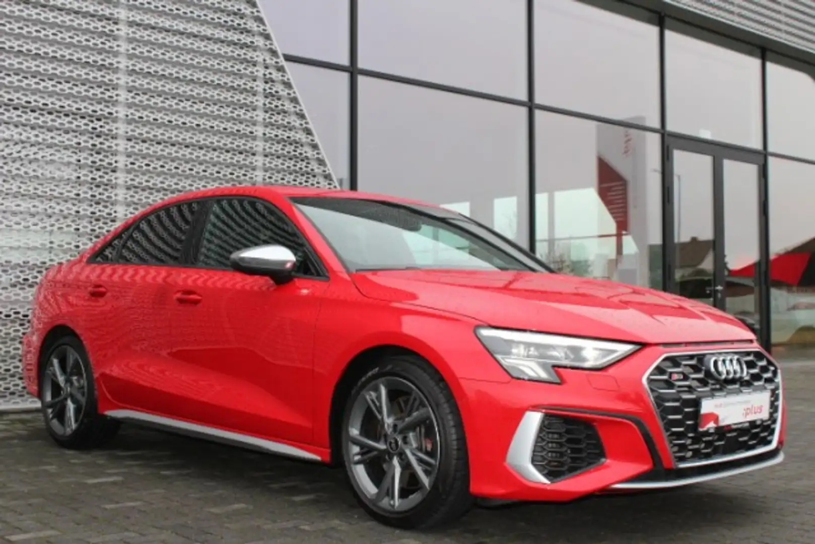 Audi S3 Limousine 2.0 TFSI LED Navi ACC virtual RKamera SH Red - 2
