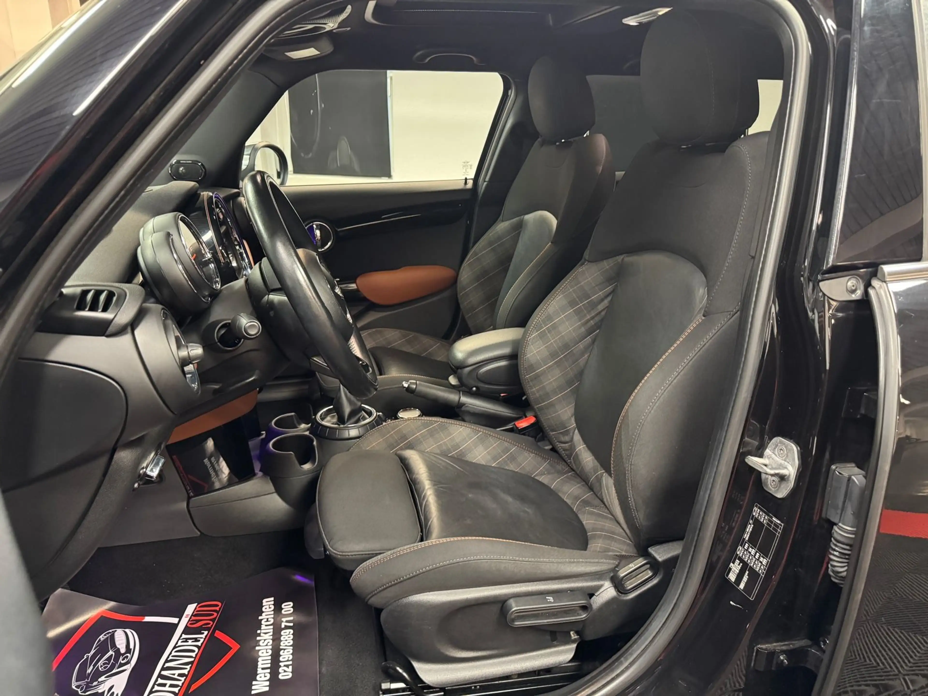 MINI Cooper S Clubman Seven Chili*PANO*NAVI*LED*HUD* — photo 12