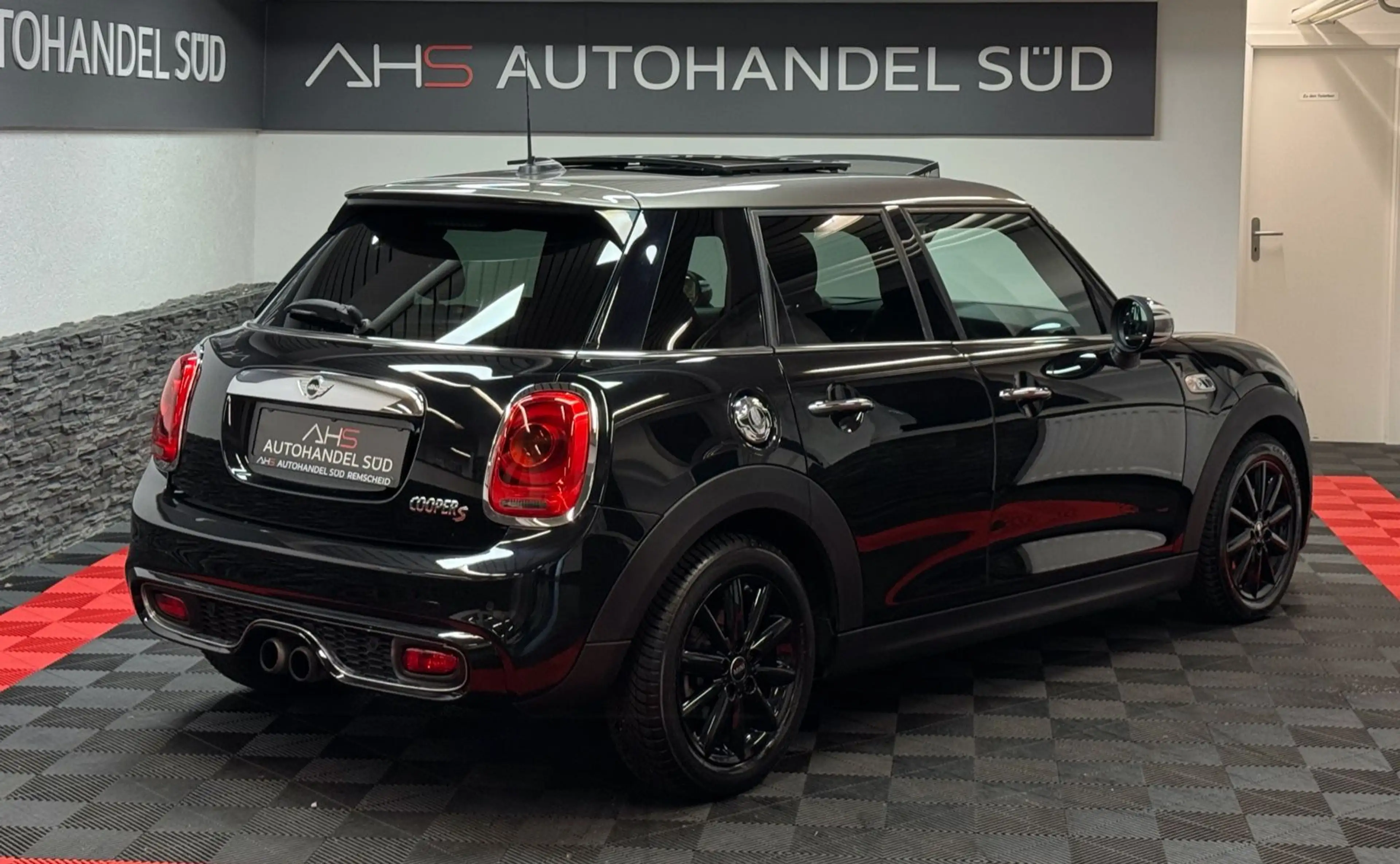 MINI Cooper S Clubman Seven Chili*PANO*NAVI*LED*HUD* — photo 5