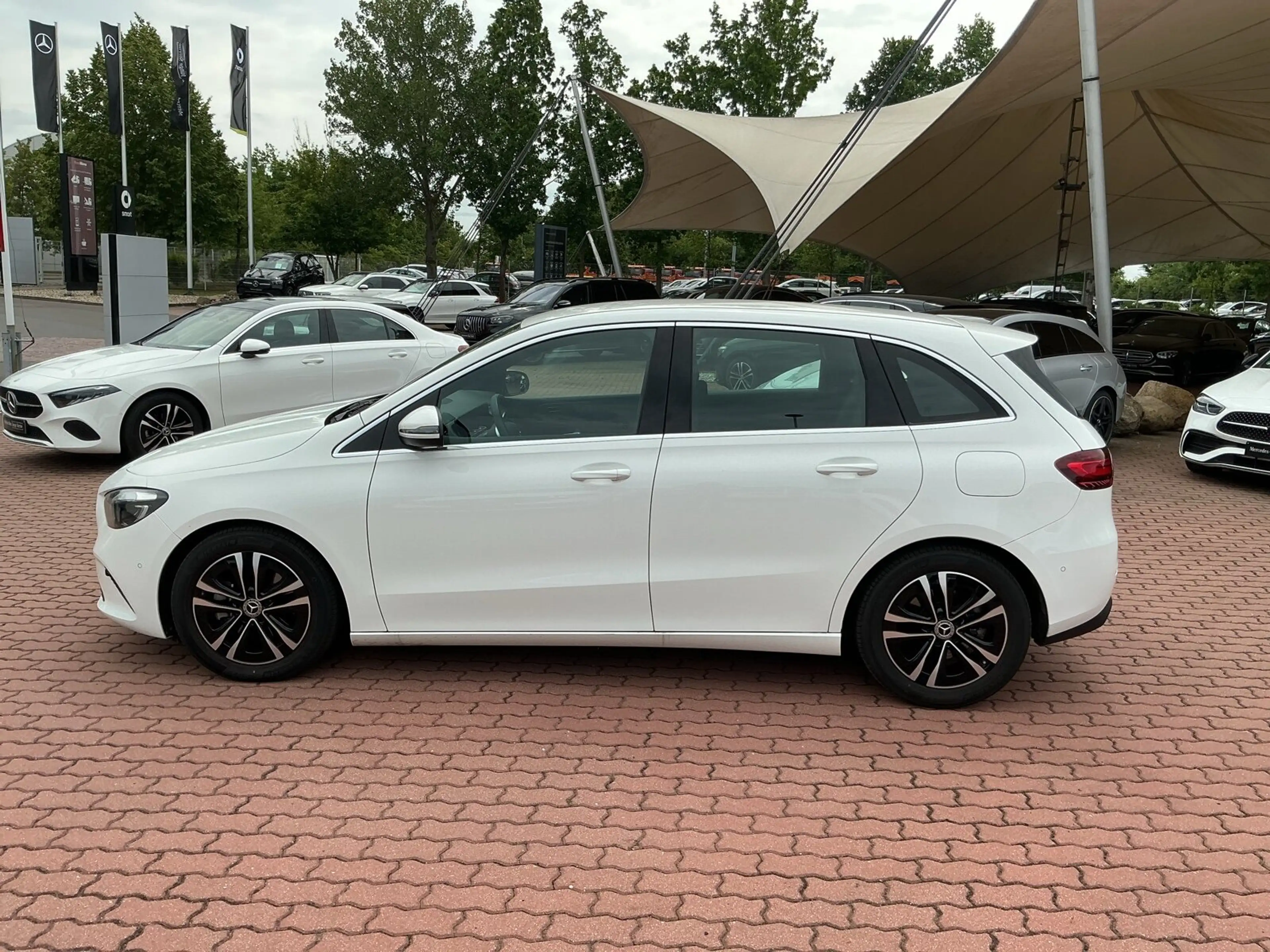 Mercedes-Benz B 200 B 200 Progr RüKam LED Spiegelpak AHK LED Winterp — photo 7