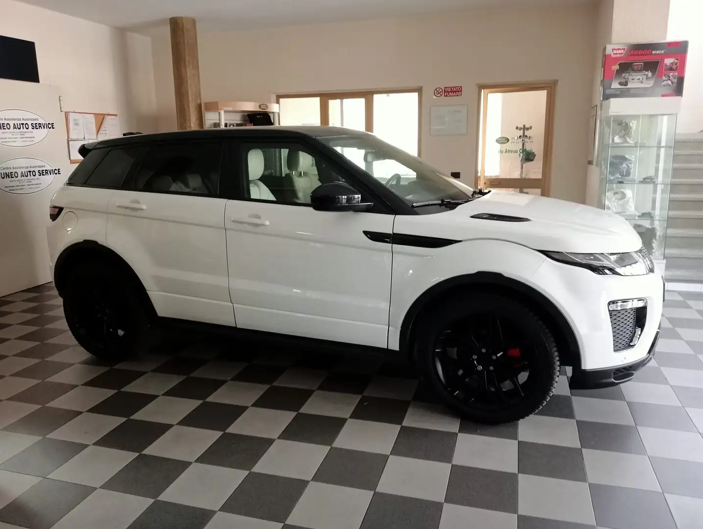 Land Rover Range Rover Evoque HSE DYNAMIC 5P 2.0 D 180CV Bianco - 2