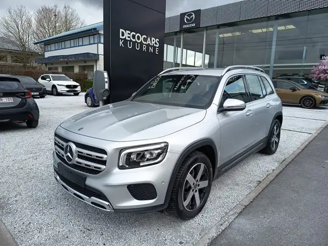 Mercedes-Benz GLB 200 AUTOMAAT / Trekhaak / Half leder / ...