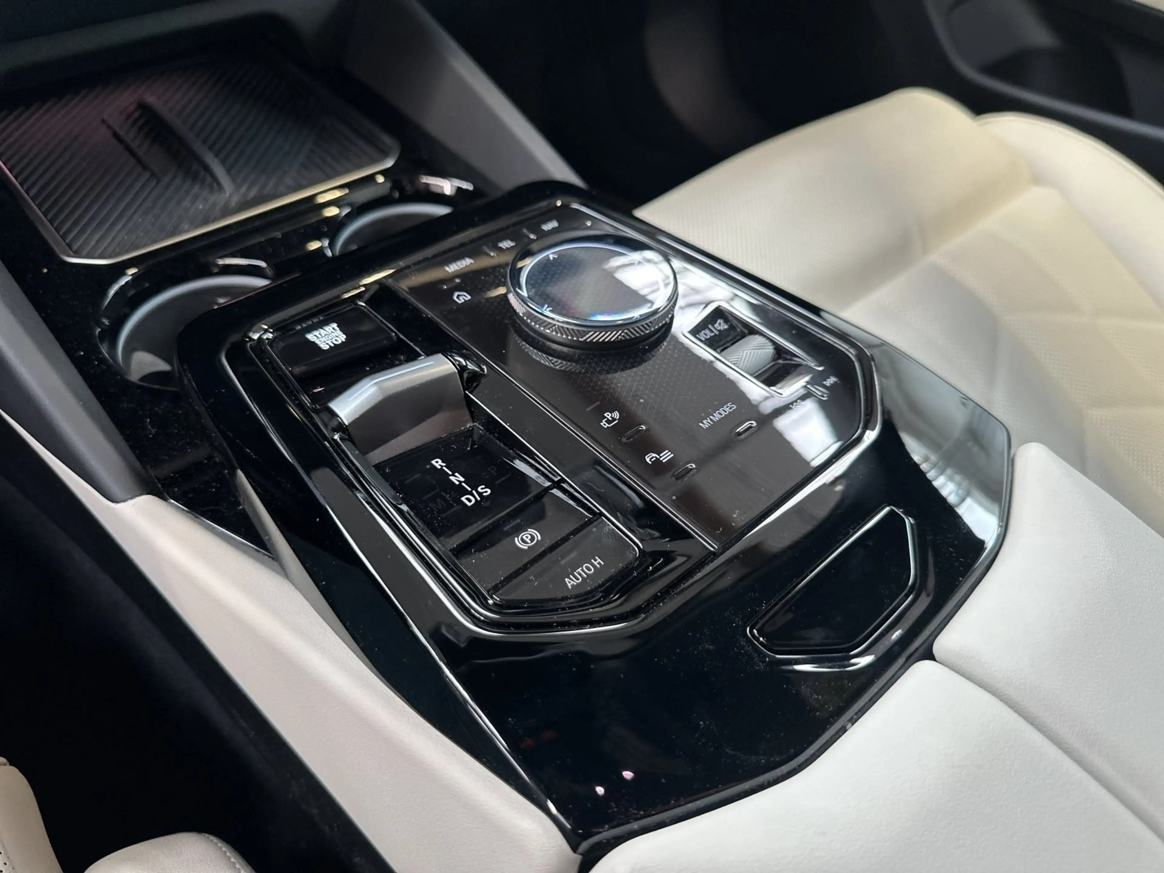 BMW 520 d xDrive DAProf.|Standhzg.|Autobahnass. — photo 12