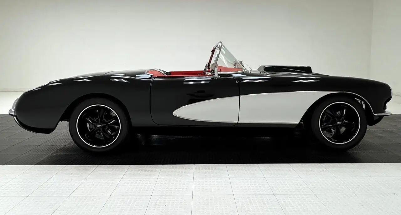 Chevrolet Corvette Roadster Replica, foto 6