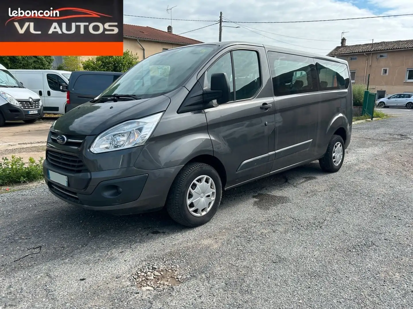 Ford Transit Custom Combi 9 places 2.0 TDCI 105 cv Année 2017 - 2