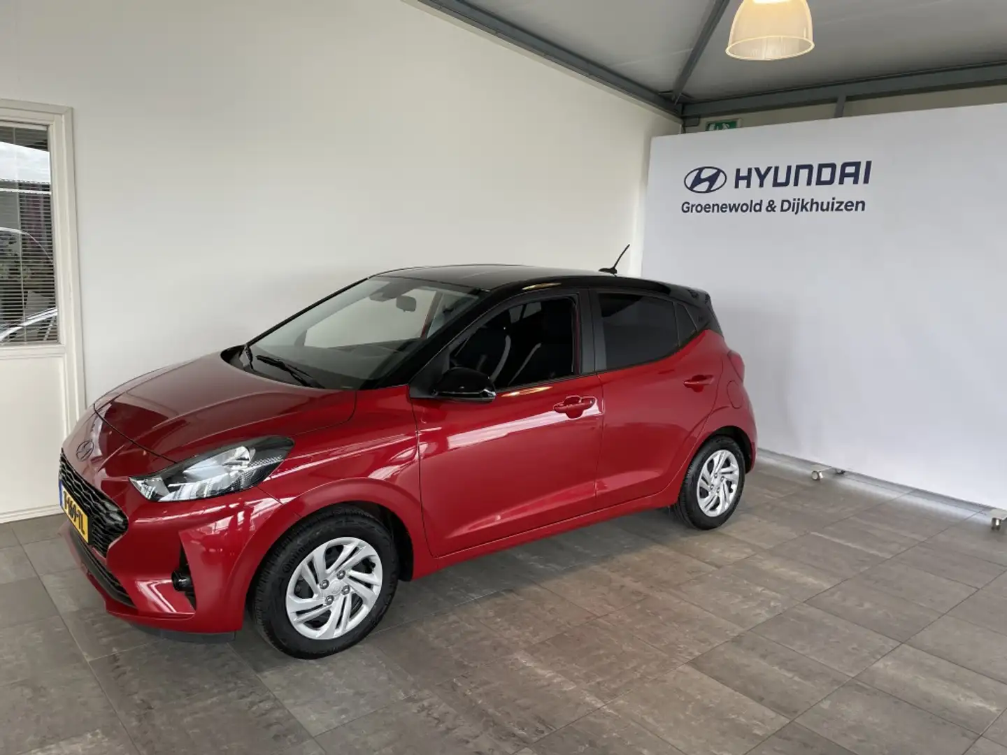 Hyundai i10 1.0 Comfort Rosso - 2
