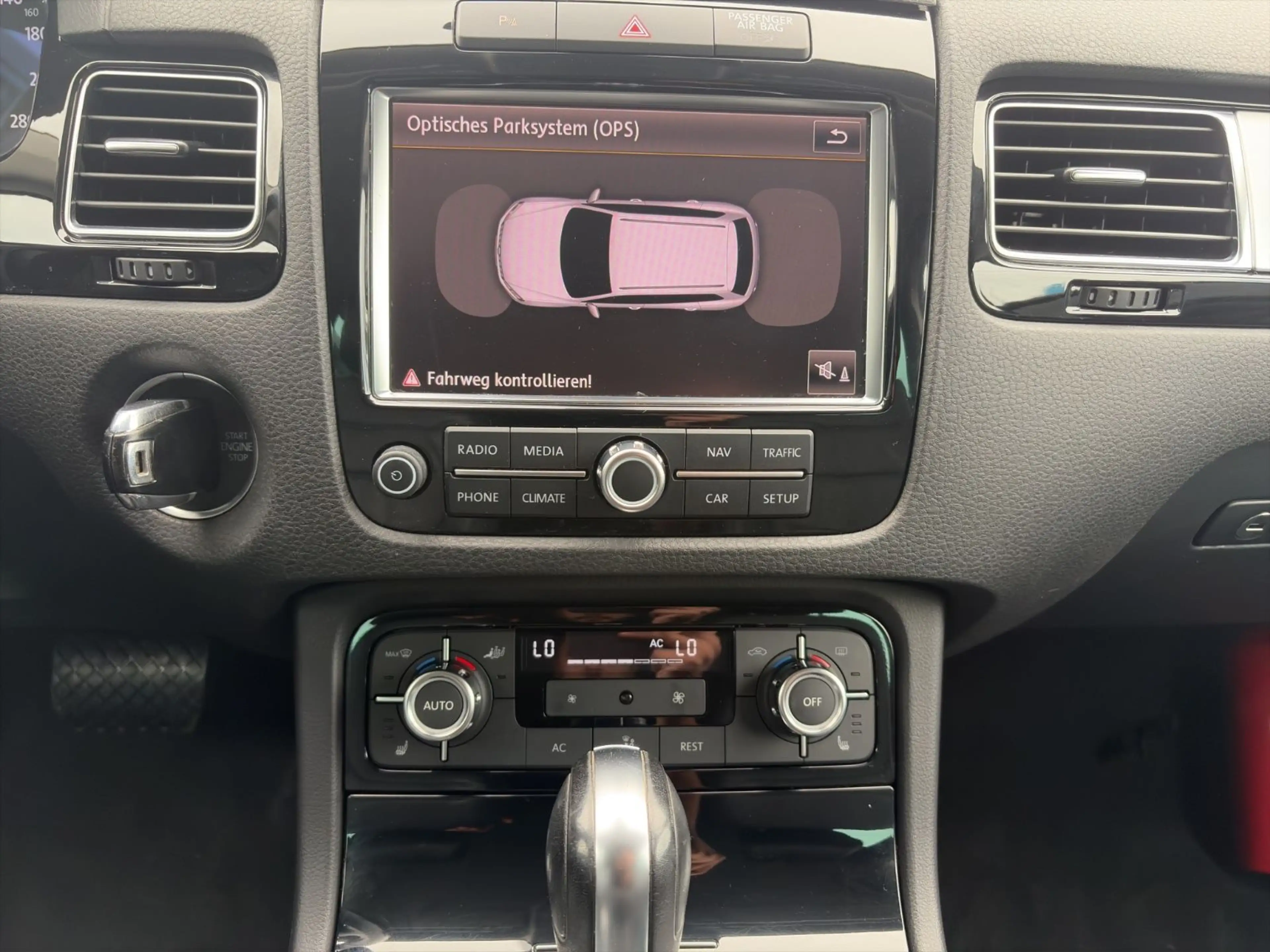 Volkswagen Touareg V6 BMT*Navi*AHK*Leder*Bi-Xenon*PDC*SHZ* — photo 14