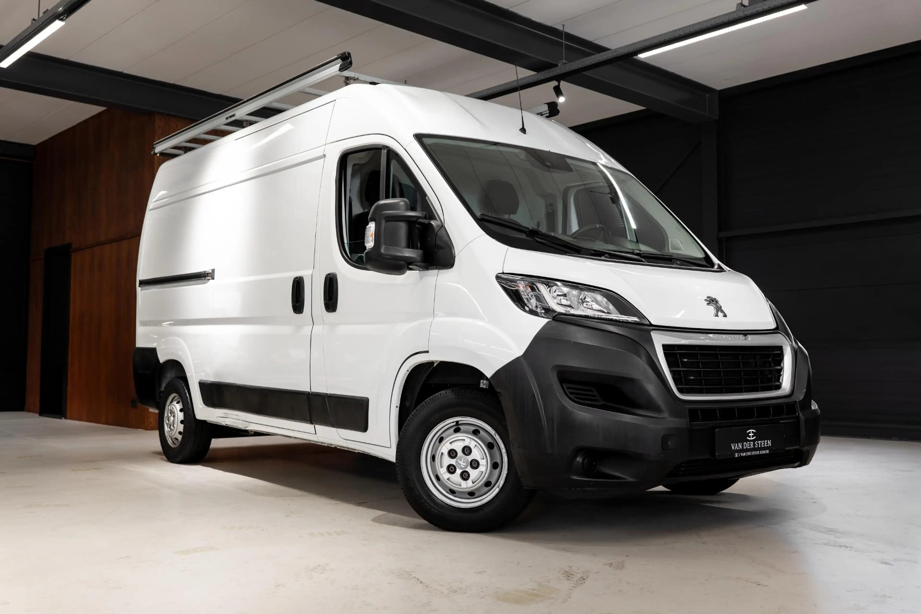 Peugeot Boxer 333 2.2 BlueHDi 140 L2H2 Asphalt Airco — photo 2