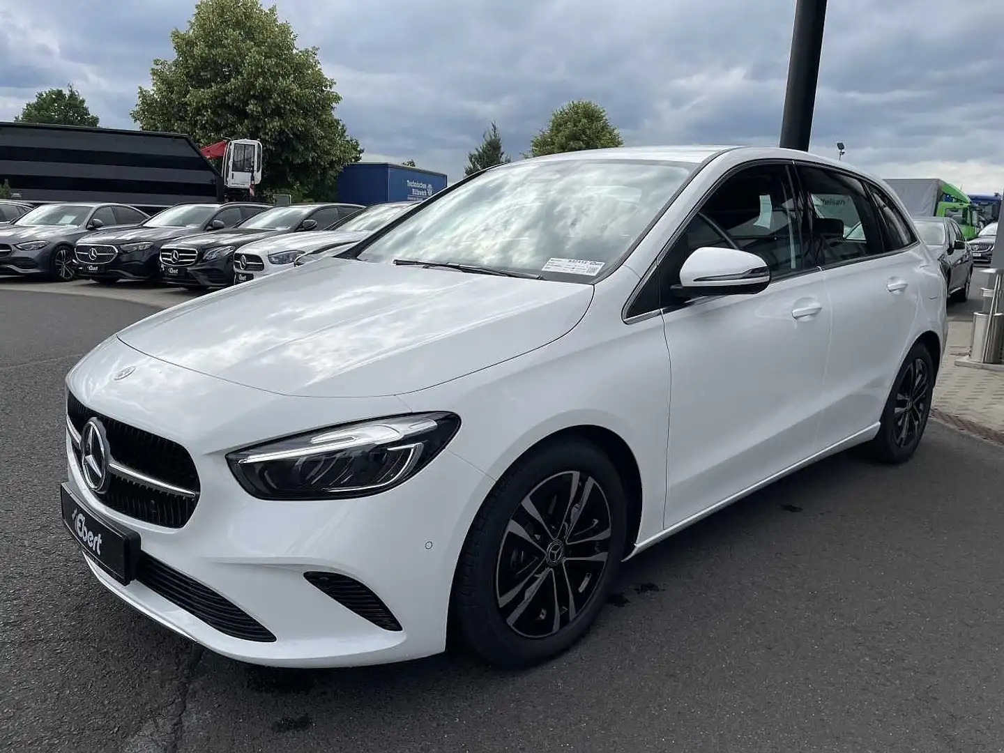 Mercedes-Benz B 180 7G Progressive R-Kamera+LED+ Winterpaket+Carplay Weiß - 2