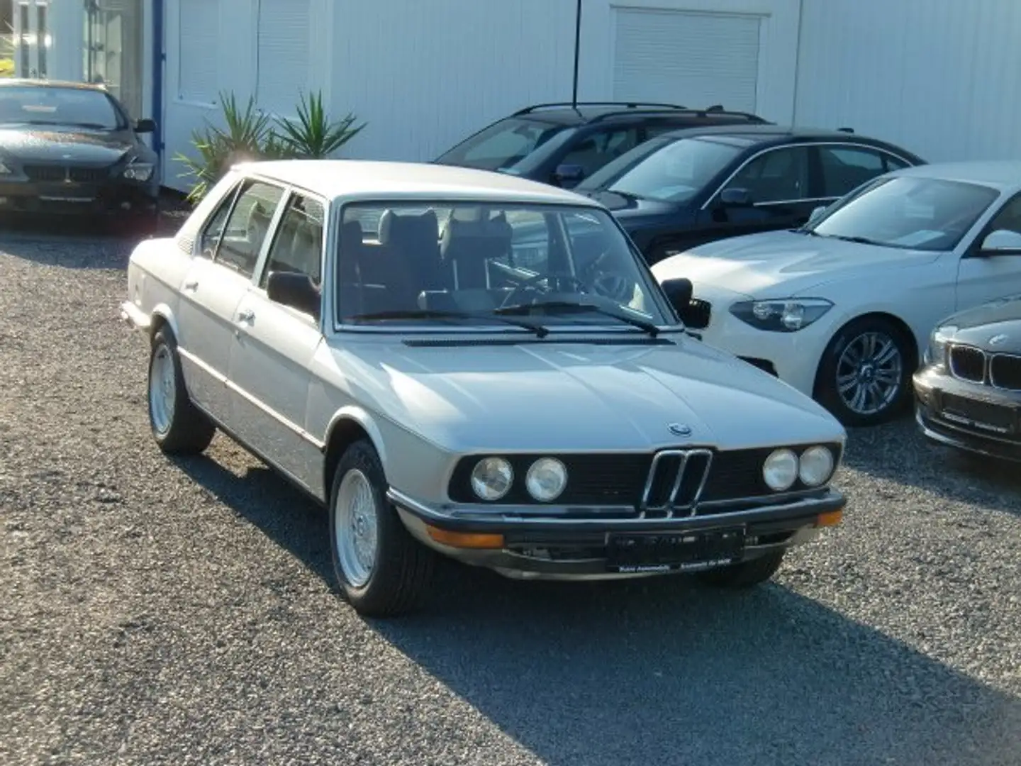 BMW 520 Silber - 1