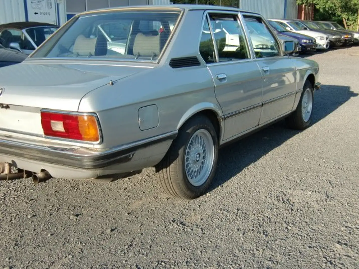BMW 520 Silber - 2