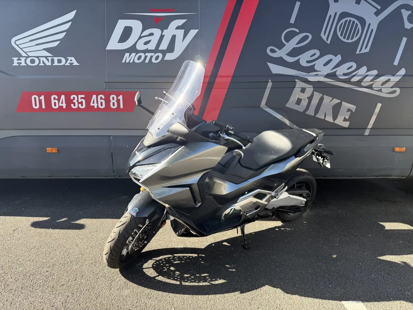 Honda Forza 750 Gris - 1